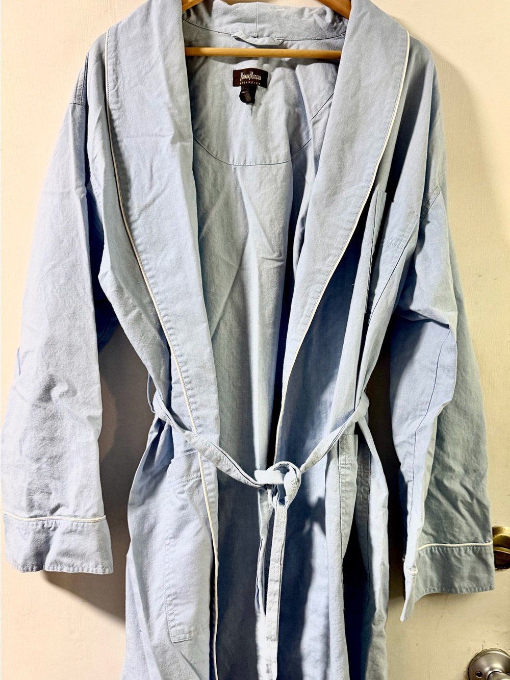 Neiman Marcus Light Blue Lounger-Style Robe Jacket
